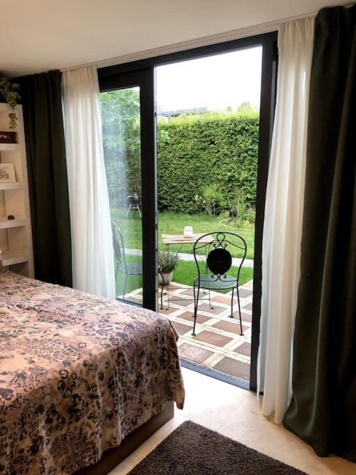 Prachtig Guesthouse Aan Het Water 알메르 외부 사진