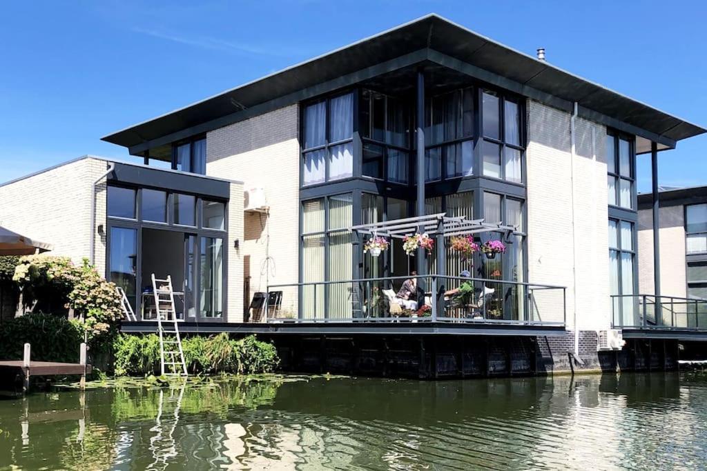 Prachtig Guesthouse Aan Het Water 알메르 외부 사진
